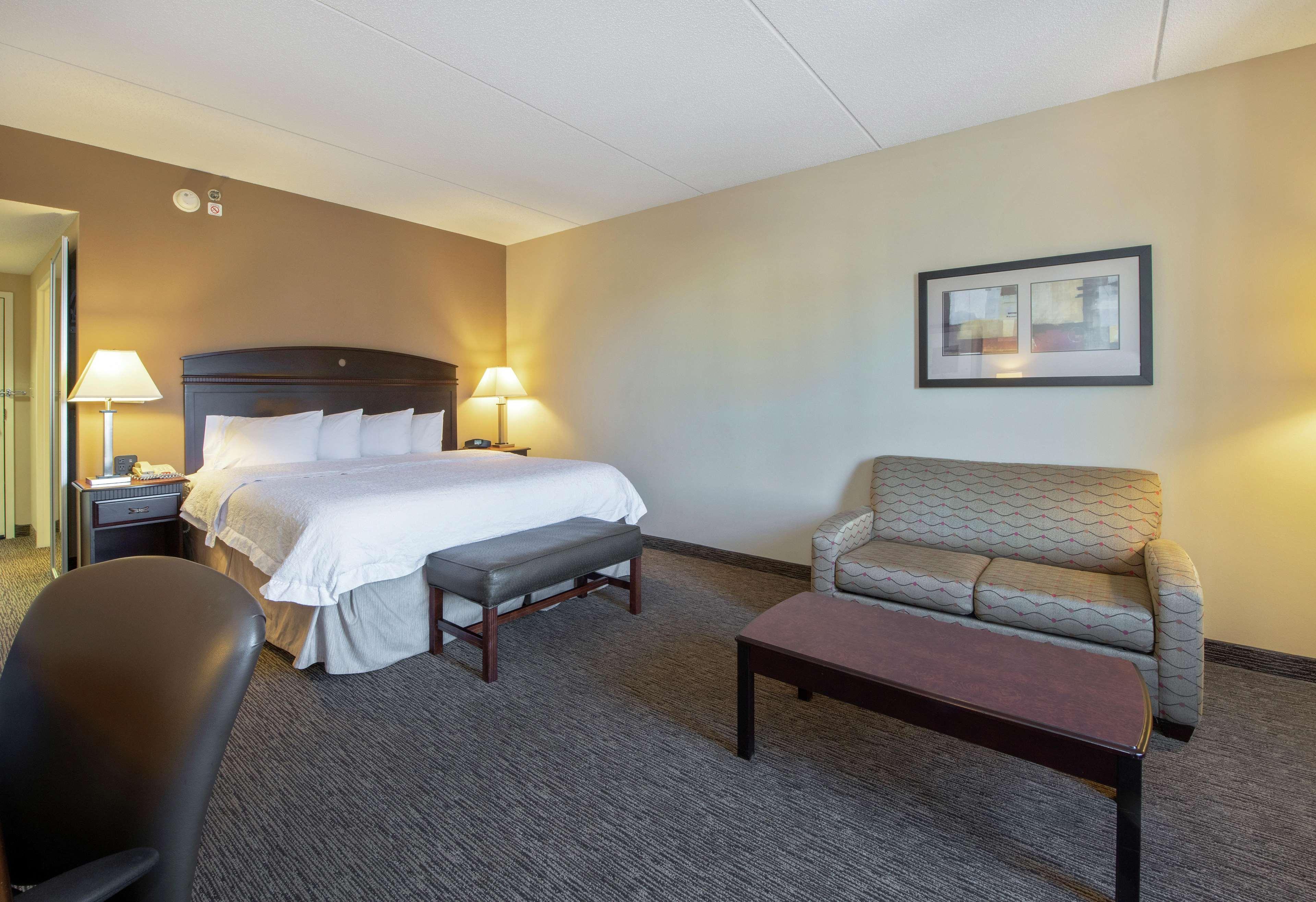 Hampton Inn & Suites Burlington Zewnętrze zdjęcie