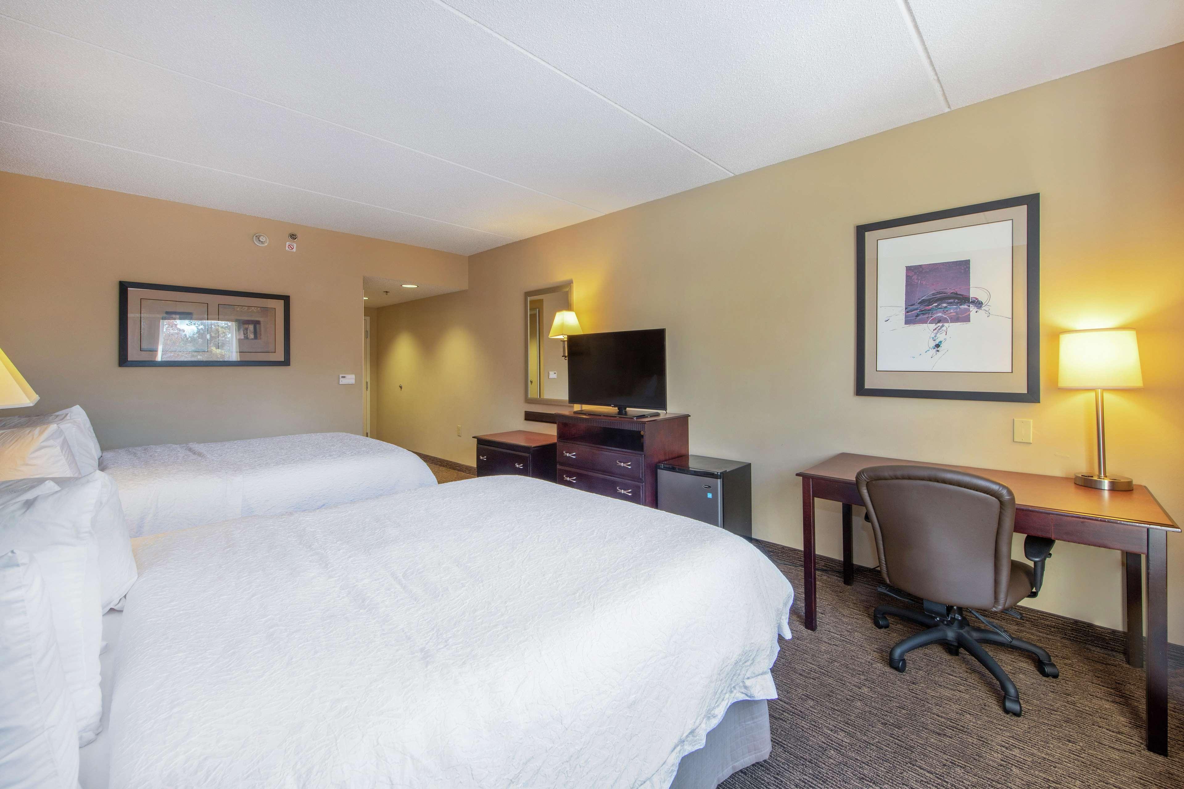 Hampton Inn & Suites Burlington Zewnętrze zdjęcie