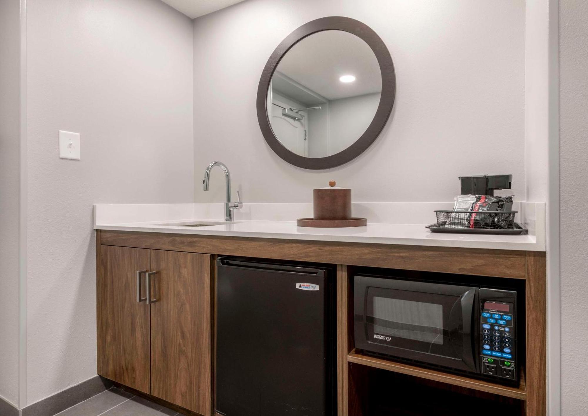 Hampton Inn & Suites Burlington Zewnętrze zdjęcie