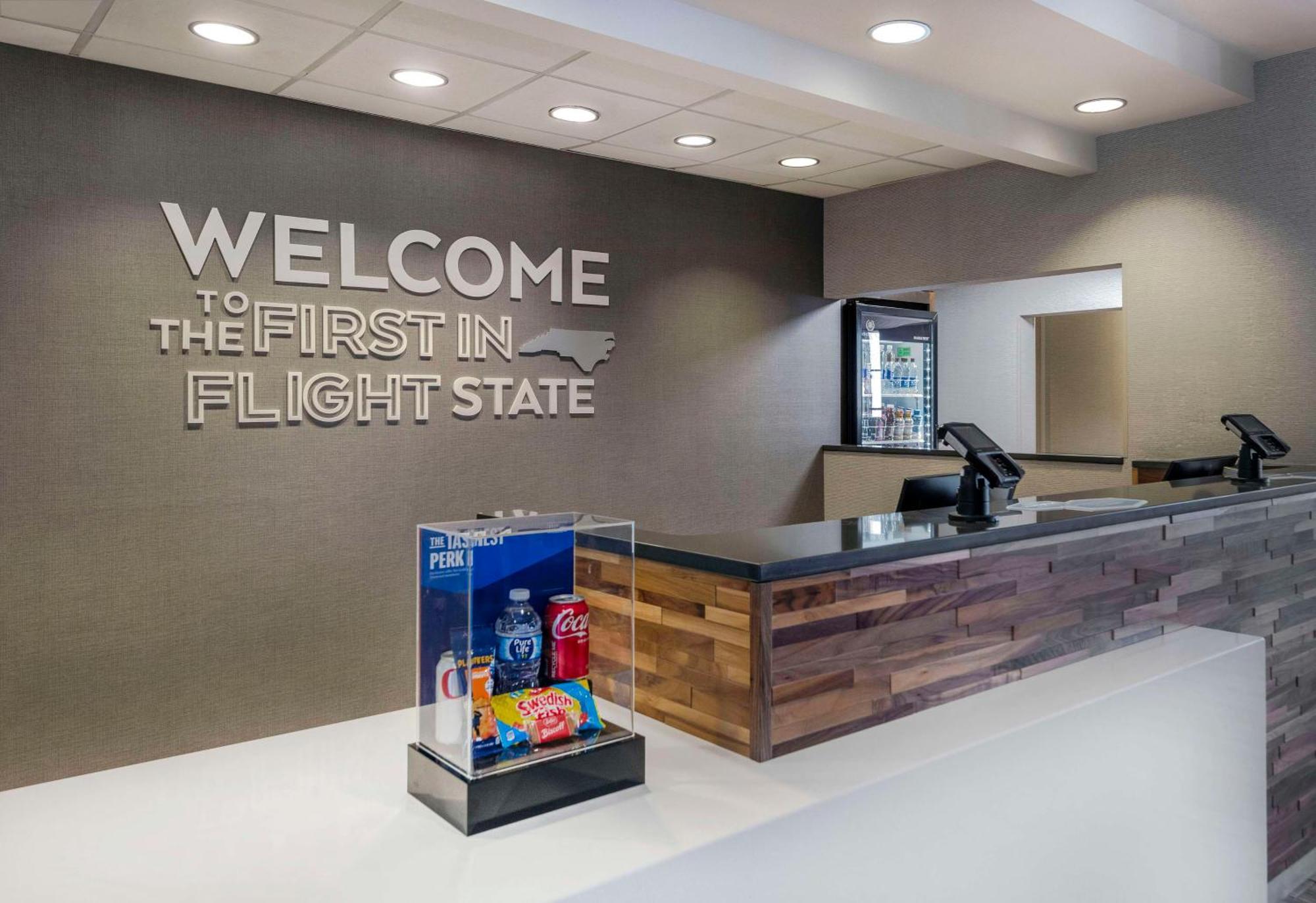 Hampton Inn & Suites Burlington Zewnętrze zdjęcie