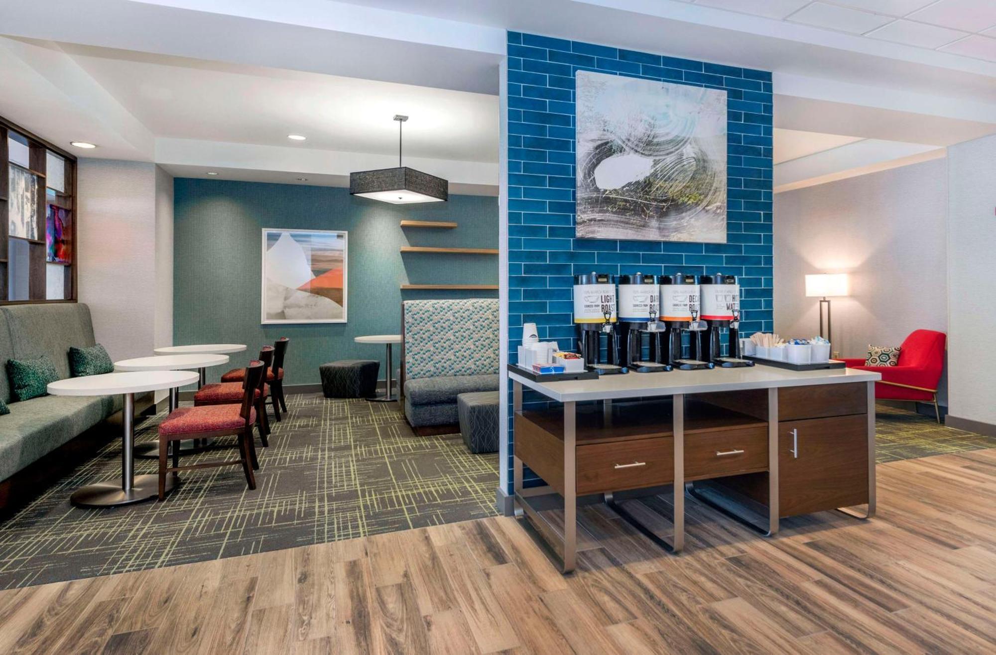Hampton Inn & Suites Burlington Zewnętrze zdjęcie