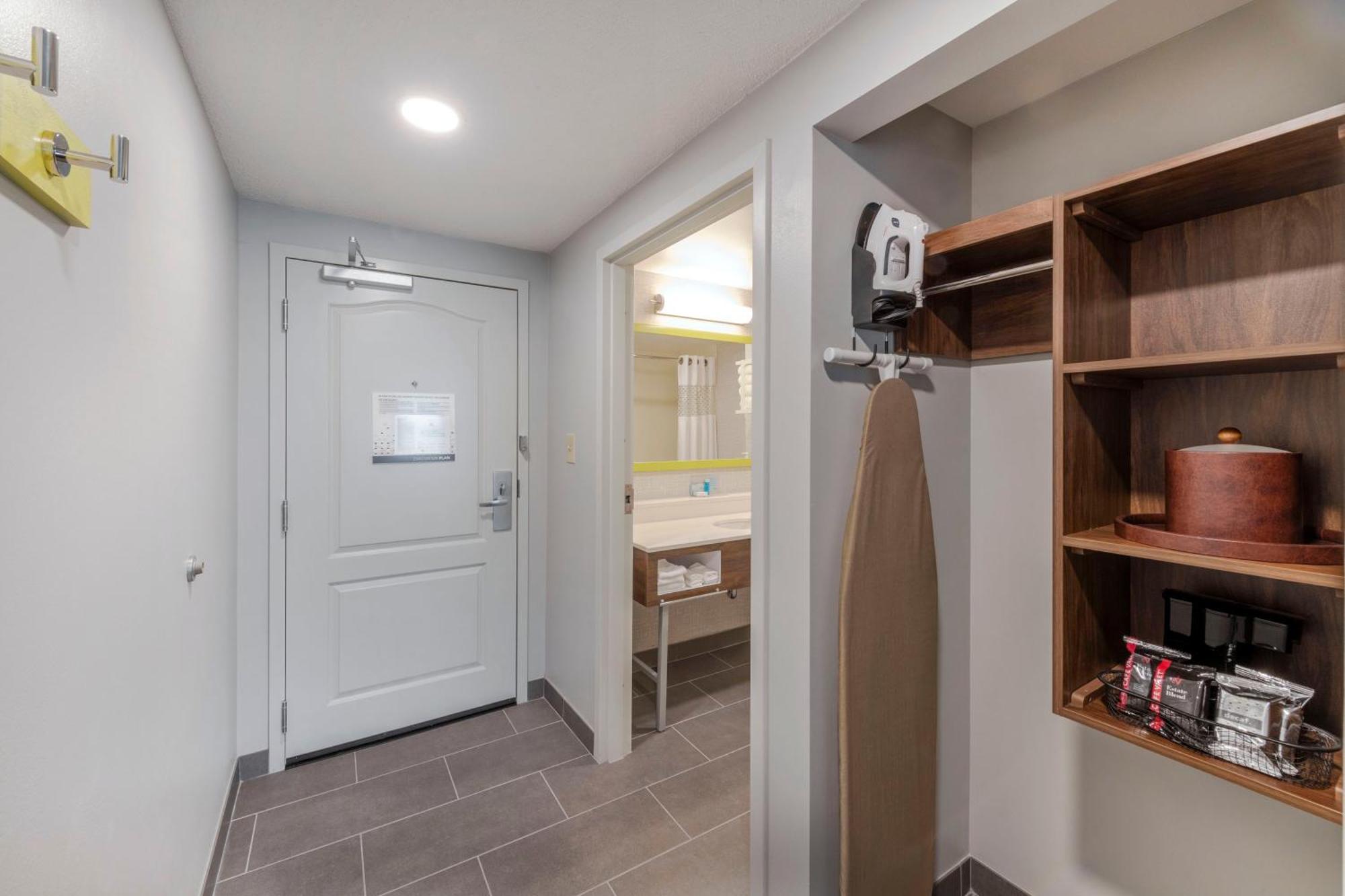 Hampton Inn & Suites Burlington Zewnętrze zdjęcie