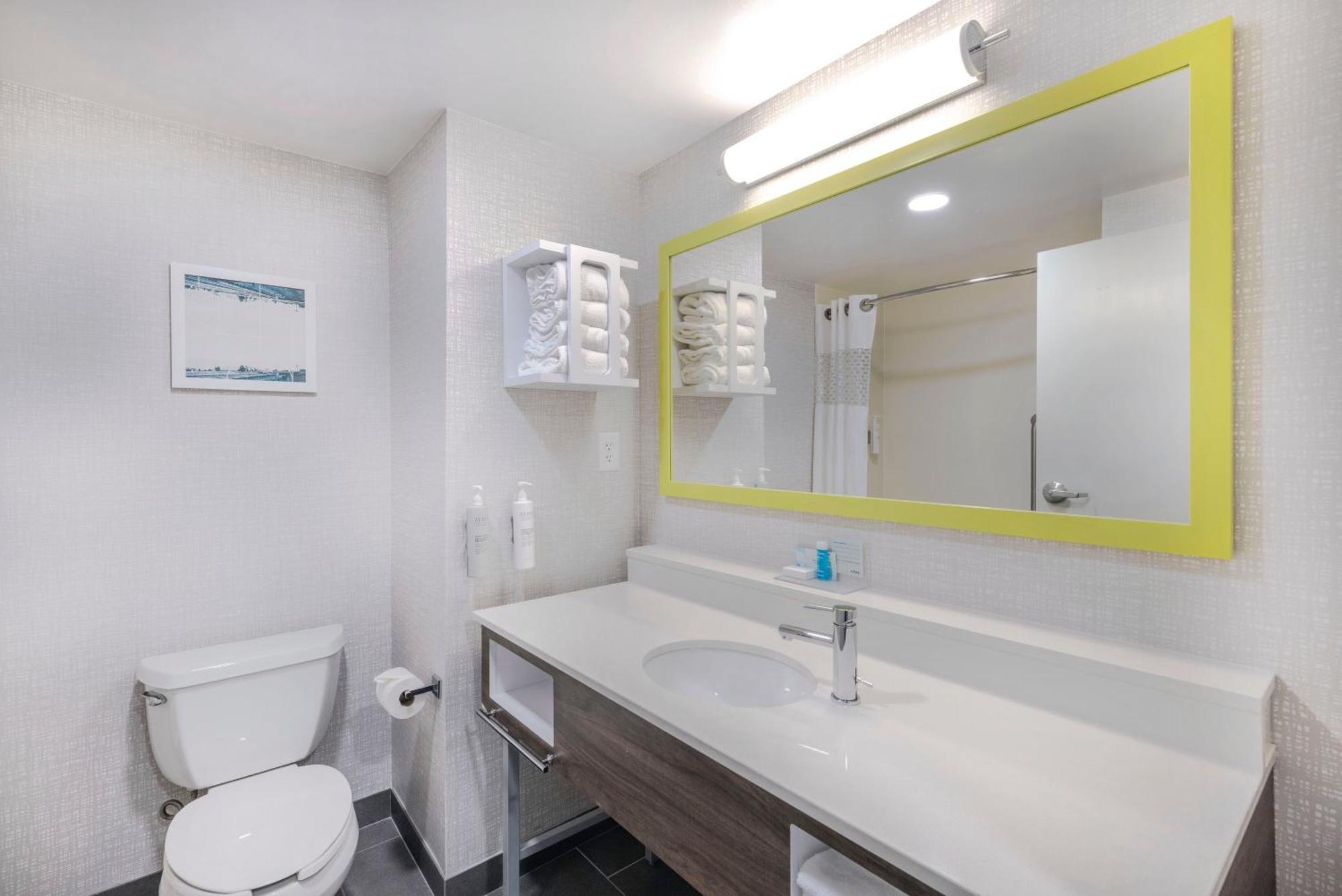 Hampton Inn & Suites Burlington Zewnętrze zdjęcie